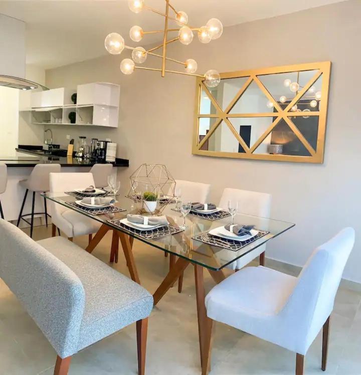 Elegante Y Preciosa Casa Con Excelente Ubicacion Villa Cancún Exteriör bild