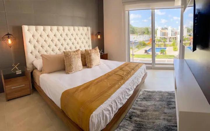 Elegante Y Preciosa Casa Con Excelente Ubicacion Villa Cancún Exteriör bild
