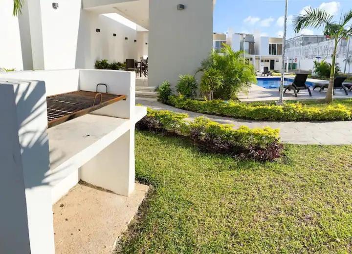 Elegante Y Preciosa Casa Con Excelente Ubicacion Villa Cancún Exteriör bild