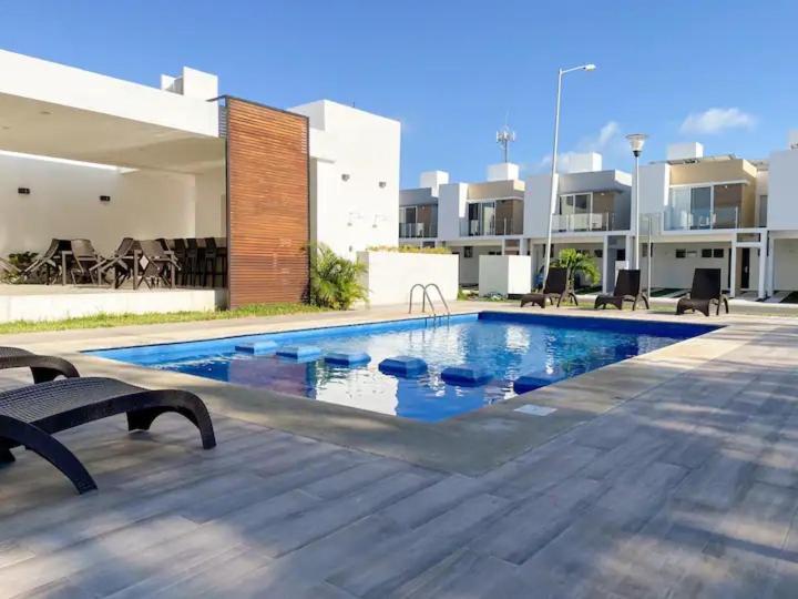 Elegante Y Preciosa Casa Con Excelente Ubicacion Villa Cancún Exteriör bild